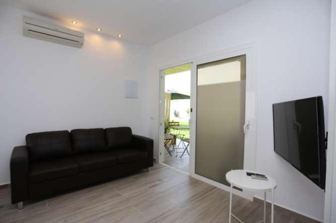 Apartamentos La Mar Sala Piscina Compartida Кониль-де-ла-Фронтера Экстерьер фото