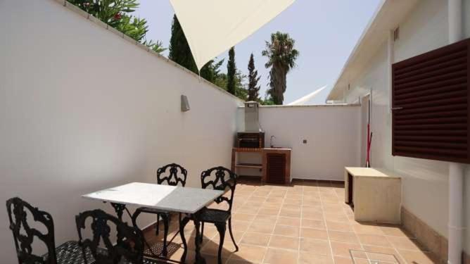 Apartamentos La Mar Sala Piscina Compartida Кониль-де-ла-Фронтера Экстерьер фото