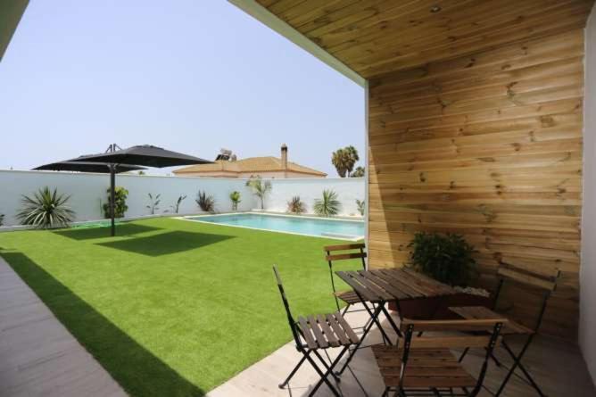 Apartamentos La Mar Sala Piscina Compartida Кониль-де-ла-Фронтера Экстерьер фото