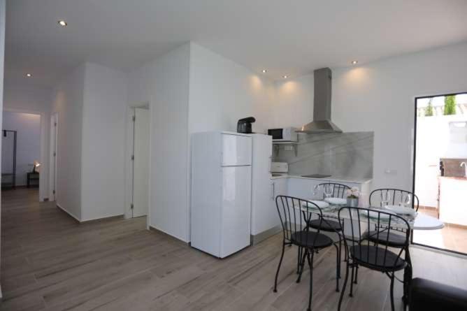 Apartamentos La Mar Sala Piscina Compartida Кониль-де-ла-Фронтера Экстерьер фото