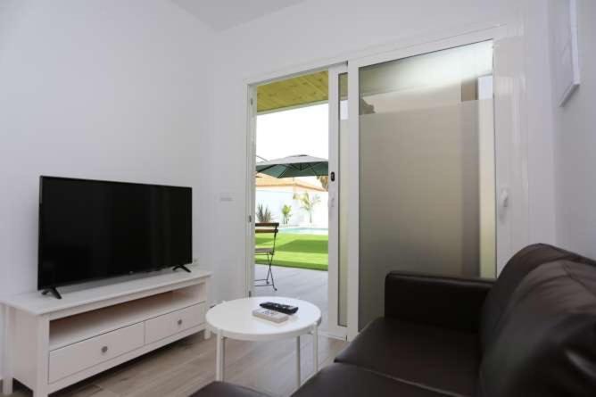 Apartamentos La Mar Sala Piscina Compartida Кониль-де-ла-Фронтера Экстерьер фото